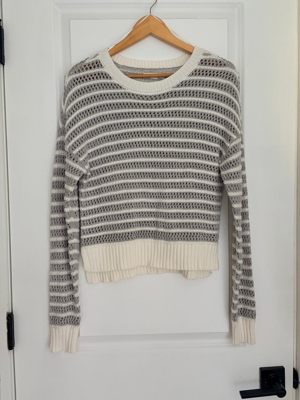 Aeropostale Striped Open Knit Cropped Sweater Grey White Size XS